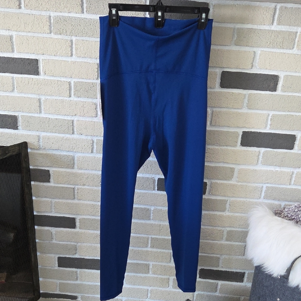 Ingrid+isabel Maternity Leggings NWT